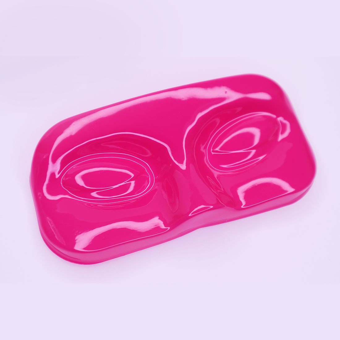 Lash Display Stand keeps lashes neat and organized
